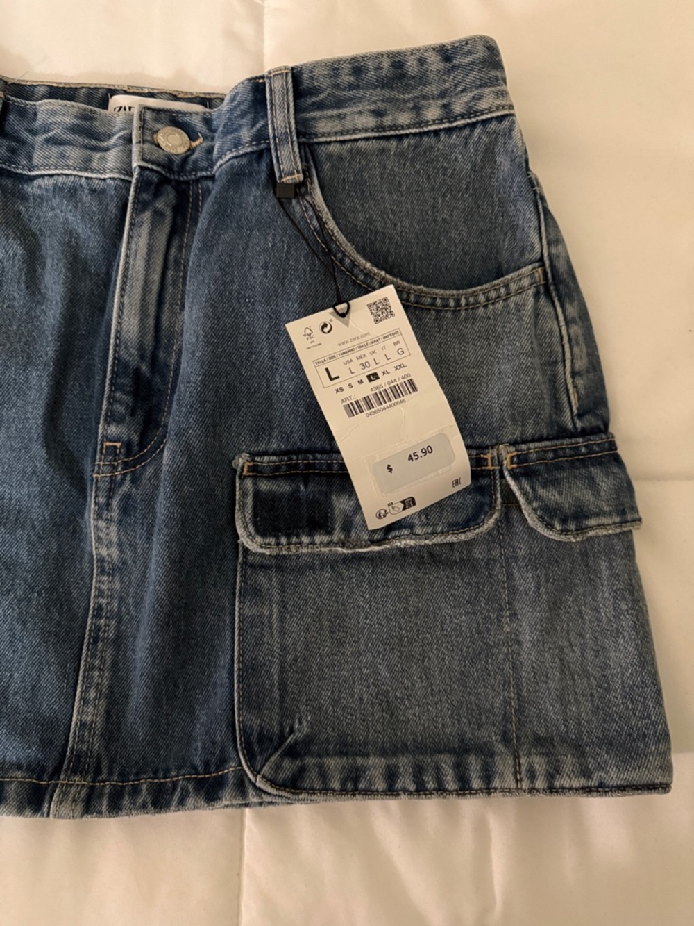 Zara Denim Mini Skirt with Front Pockets - Blue - Picture 3 of 4